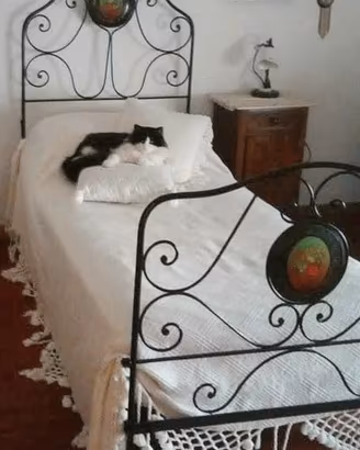 letto antico singolo in ferro battuto 