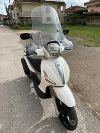 Beverly 350 Sport Touring