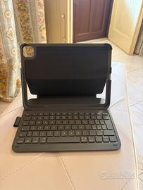 Tastiera e cover per ipad a16