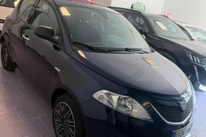 Lancia Ypsilon 1.2 69 CV 5 porte S&S Gold
