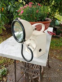 Lampada ferroviaria 