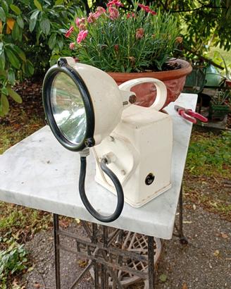 Lampada ferroviaria 