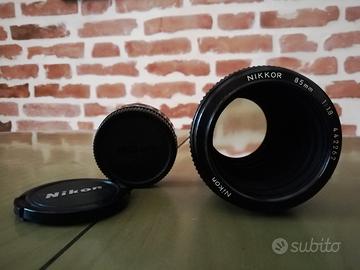 Nikon Nikkor H 85mm 1.8 vintage N°442262