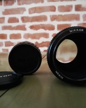 Nikon Nikkor H 85mm 1.8 vintage N°442262