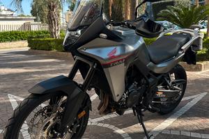 Honda Transalp XL 750 (pari al nuovo)