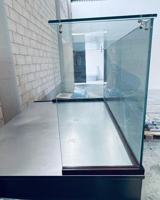 Banco acciaio inox da lavoro o appoggio con vetro