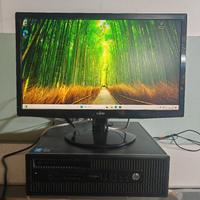 Pc  HP i3 completo di mouse tastiera e monitor