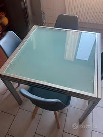 Tavolo da cucina piano in vetro 