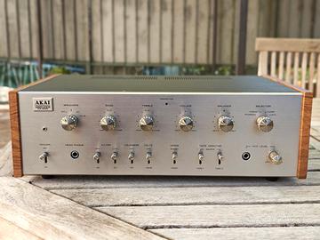 Amplificatore AKAI AA-5500 conservato