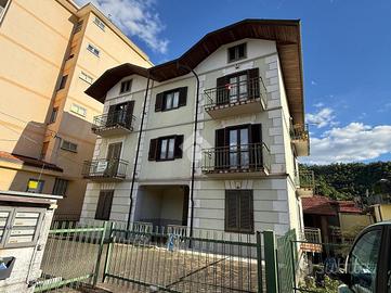 3 LOCALI A LANZO TORINESE