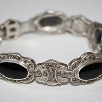 Bracciale in argento massiccio con Onice nera
