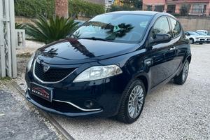 Lancia Ypsilon 1.2 69 CV 5 porte Gold
