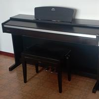 Pianoforte Yamaha arius 
