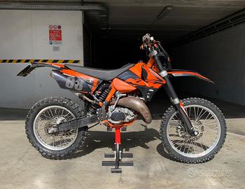 Ktm exc 125 (patente A1)