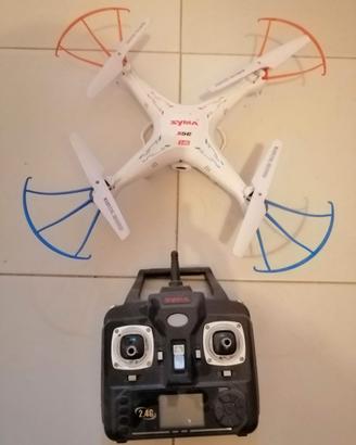 Drone Syma X5C Explorers 31x31 cm con 4 batterie