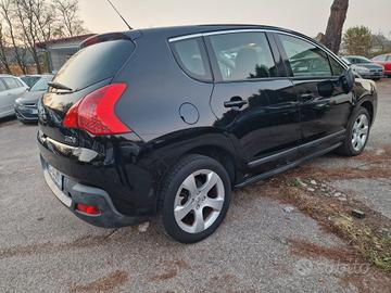 Peugeot 3008 1.6 HDi 112CV cambio robotizzato Tecn