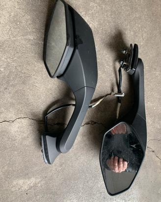 Specchietti originali r1 m