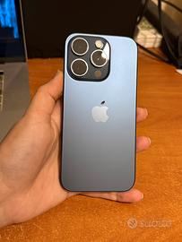 Iphone 15 pro stato eccellente batteria 88%