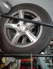 ruote complete con cerchi in lega