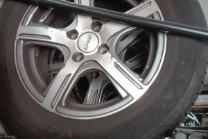 ruote complete con cerchi in lega