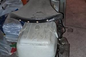 Lambretta 125 F da sistemare, con o senza Vespa CT