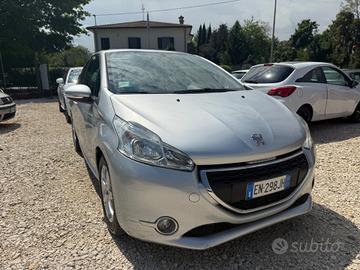 Peugeot 208 1.2cc 82 CV 3p garanzia 24 mesi reale