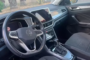 🚗 Volkswagen T-Roc 1.5 Benzina Automatico – 2023