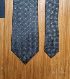 cravatta del prestigioso marchio Louis Vuitton 