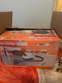 Vendiamo aspirapolvere e lucidatrice.