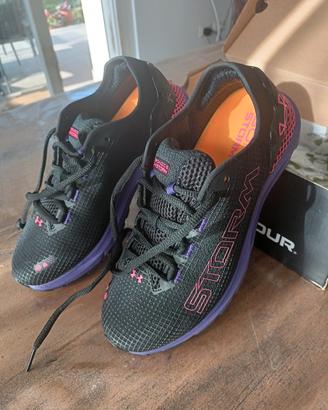 scarpa da ginnastica Under Armour