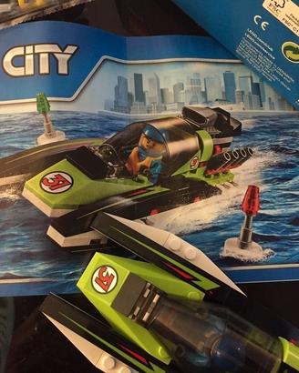 LEGO CITY 60114 Motoscafo da Competizione