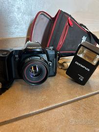 Olympus om-101 + flash T18