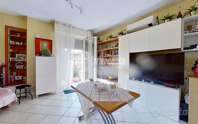 Trilocale ampio con terrazzo in classe A