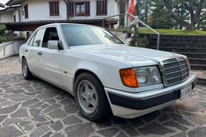 Mercedes-Benz 200e