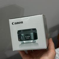 Canon EF 50mm f/1.8 STM