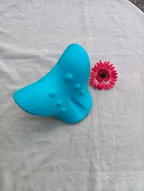 Cuscino rilassante per collo e spalle.