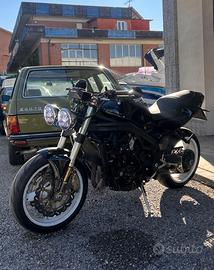 TRIUMPH 955I BLACK EDITION 27000 KM!