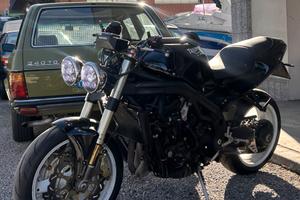TRIUMPH 955I BLACK EDITION 27000 KM!
