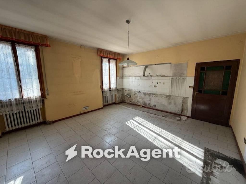 Appartamento – RE - Vista 3