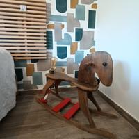 Comodino cavalluccio a dondolo con luce