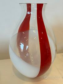 Vaso artistico in vetro soffiato di design