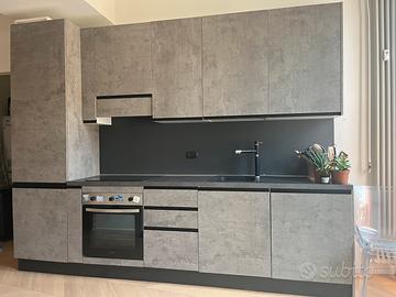 Cucina blocco unico nuova