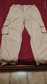 Pantaloni cargo beige da uomo