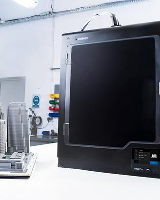 Stampante 3D ZORTRAX M300 PLUS + 22 BOBINE DI FILO
