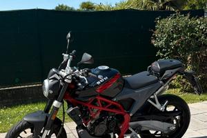 Moto 125 SWM Varez