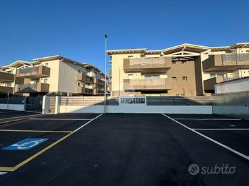 2 LOCALI A CARPENEDOLO