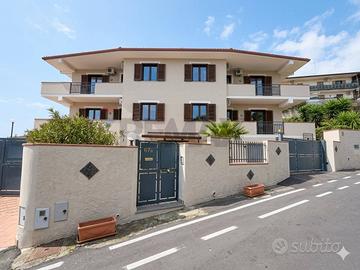 Villetta bifamiliare - Mascalucia