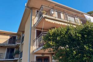 4 VANI SU 2 PIANI+GARAGE IN RESIDENCE TREMESTIERi