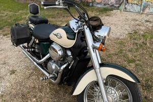 Honda shadow 750 C2 America
