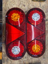 Coppia fanali multi funzione per rimorchio 12/24 v